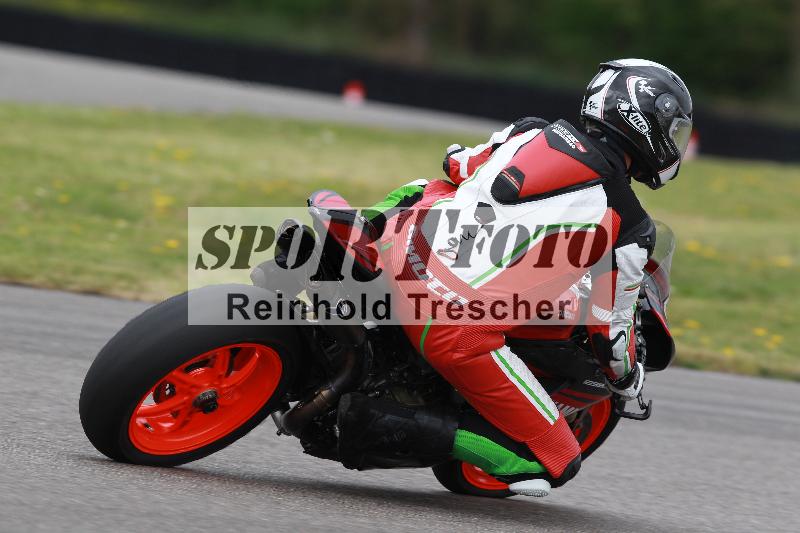 Archiv-2022/13 25.04.2022 Plüss Moto Sport ADR/Freies Fahren/9